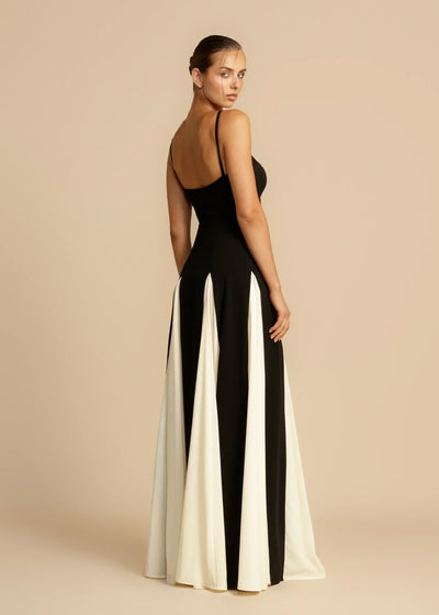 Zinnia - Elegant Contrast Ruffles Maxi Dress